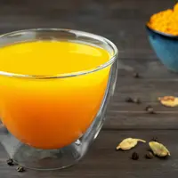 Ilustrasi jamu kunyit asam/Copyright Freepik/ededchechine