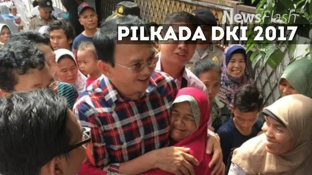 Tim pemenangan Ahok-Djarot mengeluarkan peraturan selama musim kampanye Pilkada Jakarta. Bagi para kaum hawa, tim melarang mencium Ahok saat berfoto.