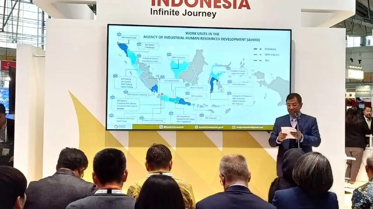 Kepala Badan Pengembangan Sumber Daya Manusia Industri Kementerian Perindustrian, Masrokhan