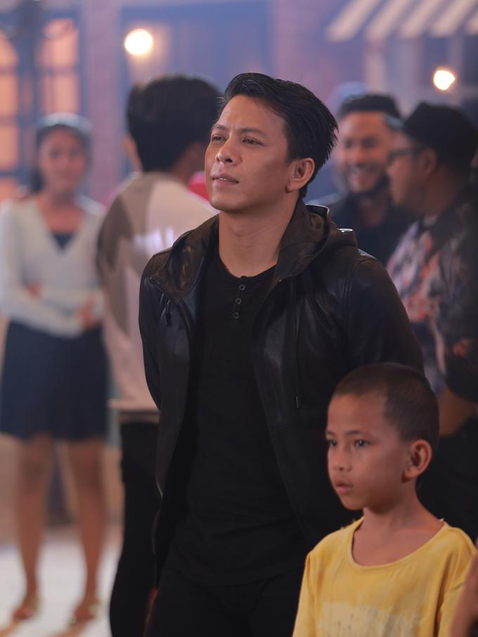 Ayah Ariel Tatum Meninggal : FOTO ALLEA PUTRI ARIEL NOAH NANGIS TERSEDU