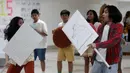 Latihan ini untuk mematangkan perhelatan yang rencananya akan digelar di Ciputra Artpreneur, Kuningan Jakarta Selatan, pada 30 Januari-15 Februari 2026. Tampak dalam foto, pelakon musikal Perahu Kertas berakting pada sesi latihan di Ciputra Artpreneur, Jakarta, Kamis (15/1/2026). (KapanLagi.com/Budy Santoso)