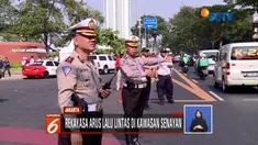 Jalanan di sekitar GBK ditutup demi penyelenggaraan Opening Ceremony Asian Games. Ribuan personel diterjunkan untuk memperlancar arus lalu lintas.