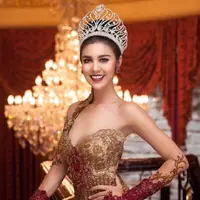 Miss Grand International 2016, Ariska Putri Pertiwi yakin bisa memerangi kekerasan bersama Hillary Clinton. (Instagram/Ikapertiwi)