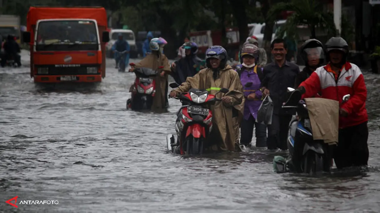 banjir-semarang-140126b.jpg