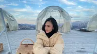 5 Potret Yuni Shara Tampil Stunning Kenakan Jaket Kulit Hadiri Acara Ulang Tahun, Cantiknya No Debat