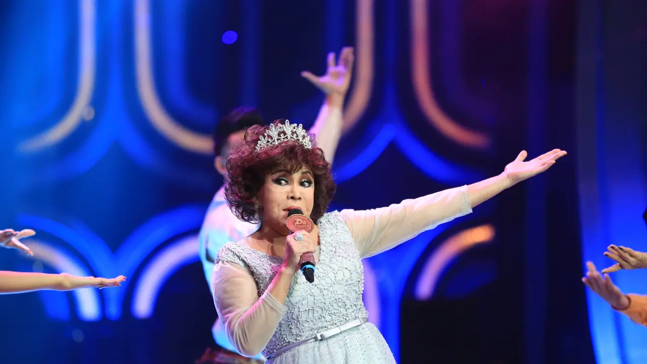 [Bintang] Mpok Atiek di D'ACelebrity 2