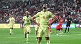 Pemain Spanyol, Mikel Merino, melakukan selebrasi setelah mencetak gol ke gawang Turki di laga kedua Grup E Kualifikasi Piala Dunia 2026 Zona Eropa di Torku Arena, Senin (08/09/2025). (AFP/Ozan Kose)