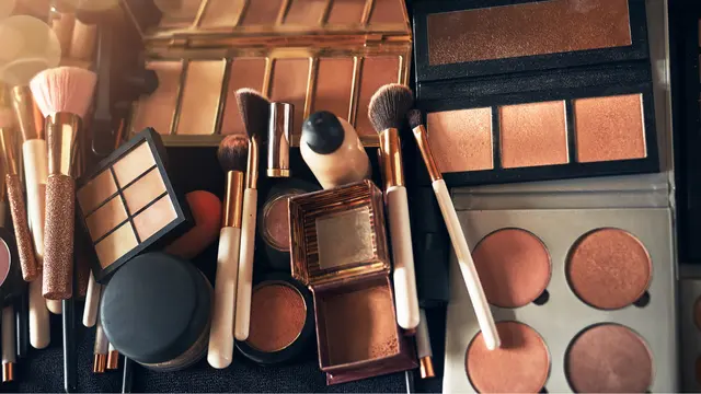 Matte Nude Makeup, Tren Riasan Natural dengan Tampilan Bulu Mata Lebih On Point