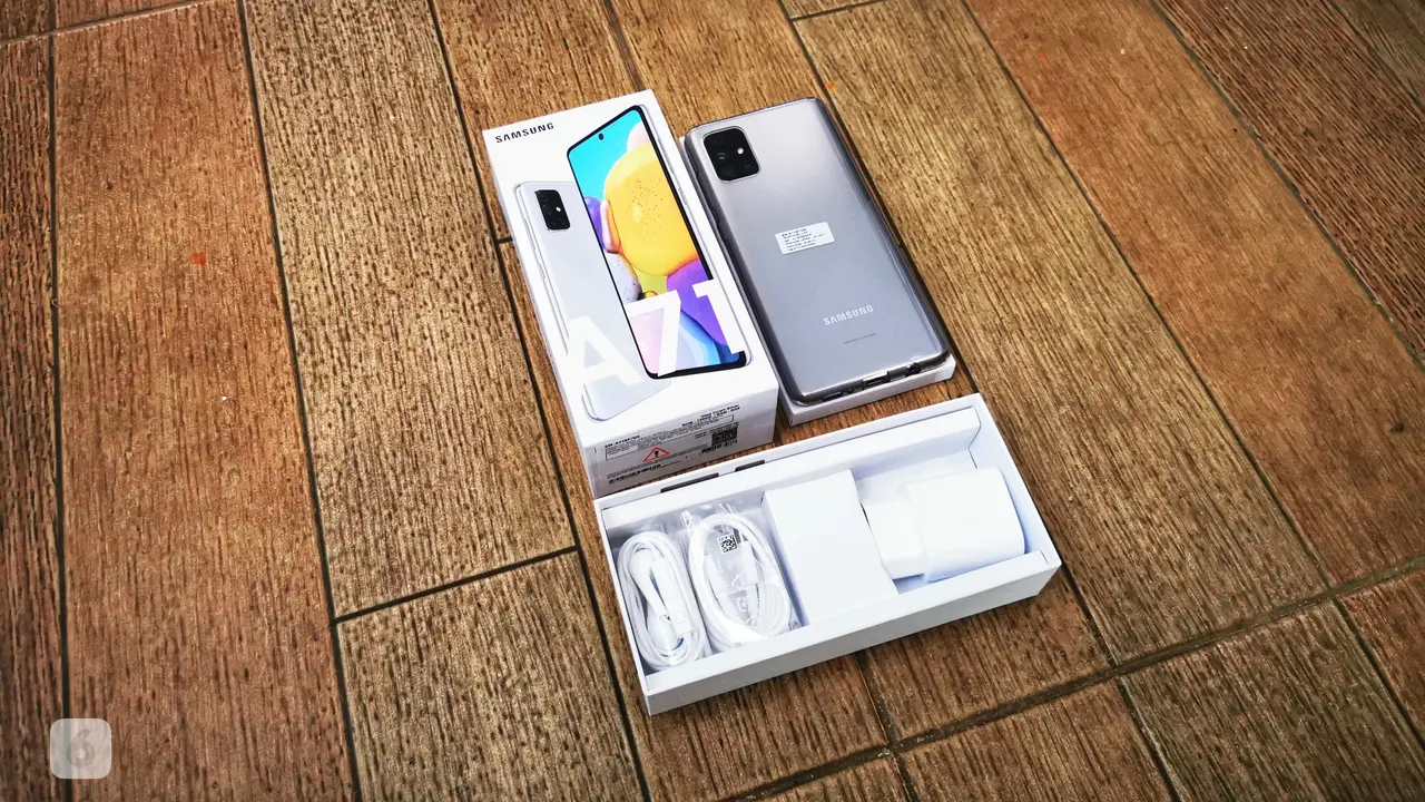 Samsung Galaxy A71 Edisi Baru dengan Warna Haze Crush Silver