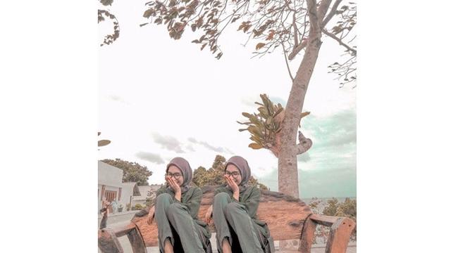 Wanita Ini Minta Fotonya Diedit Biar Berdua, 6 Hasilnya Bikin Ngakak