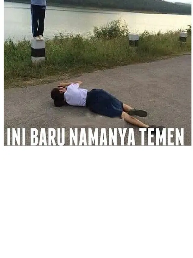 6 Tingkah Jungkir Balik Cewek Saat Bantu Ambil Foto Sahabatnya Ini Penuh Perjuangan