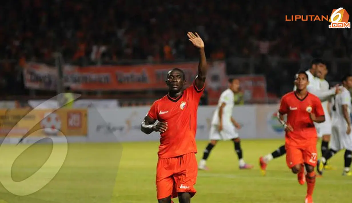 Shaka Bangura (Persija) melakukan selebrasi usai mencetak gol ke gawang PDRM FA Malaysia (Liputan6.com/ Helmi Fithriansyah)