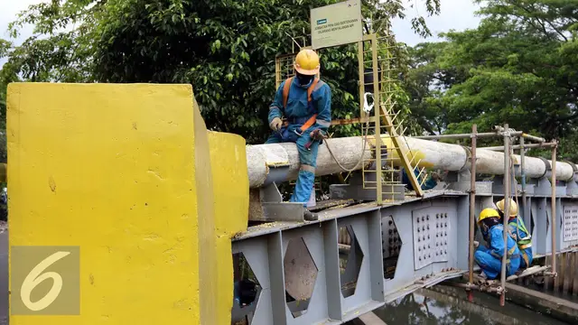 20160921-Pekerja Jaringan Pipa Gas PGN-Jakarta- Helmi Afandi