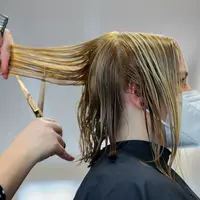 Ilustrasi mimpi rambut dipotong/Copyright unsplash/Süheyl Burak