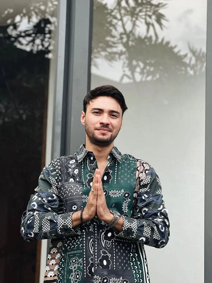 Refal Hady liburan di Yogyakarta