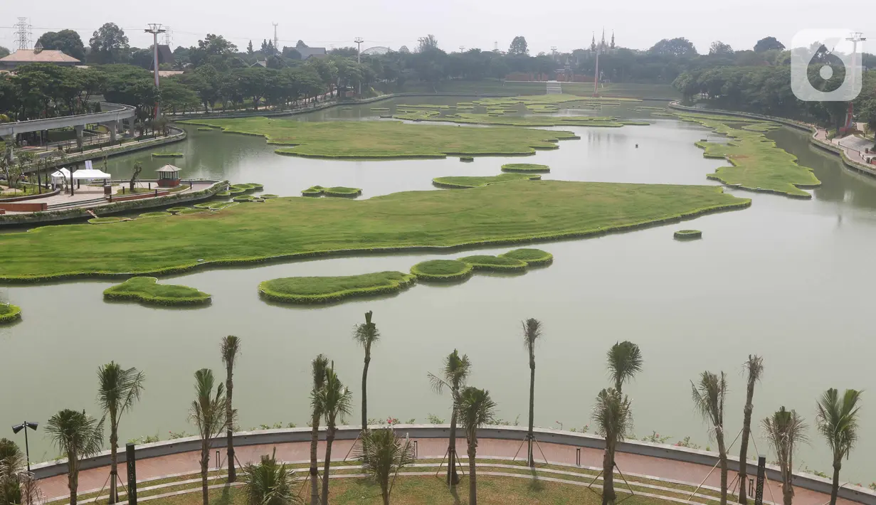 Pulau-pulau di Danau Archipelago di Taman Mini Indonesia Indah, Jakarta, Rabu (28/9/2022). Revitalisasi ini bertujuan mendorong kebangkitan sektor pariwisata. (Liputan6.com/Herman Zakharia)