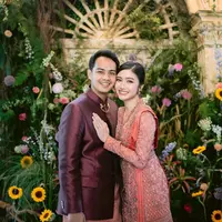 Kabar bahagia datang dari Febby Rastanty yang baru saja dilamar sang kekasih, Drajat Djumantara. [@febbyrastanty]