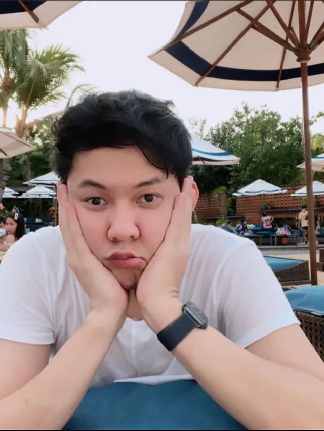 Masih Betah Melajang, Ini 6 Potret Terbaru Andi Arsyil yang Awet Muda