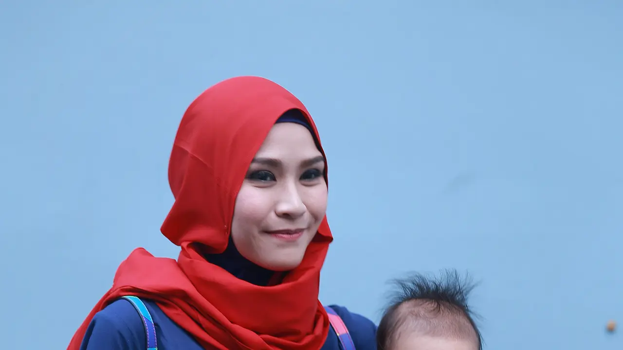 [Bintang] Zaskia Adya Mecca dan anak