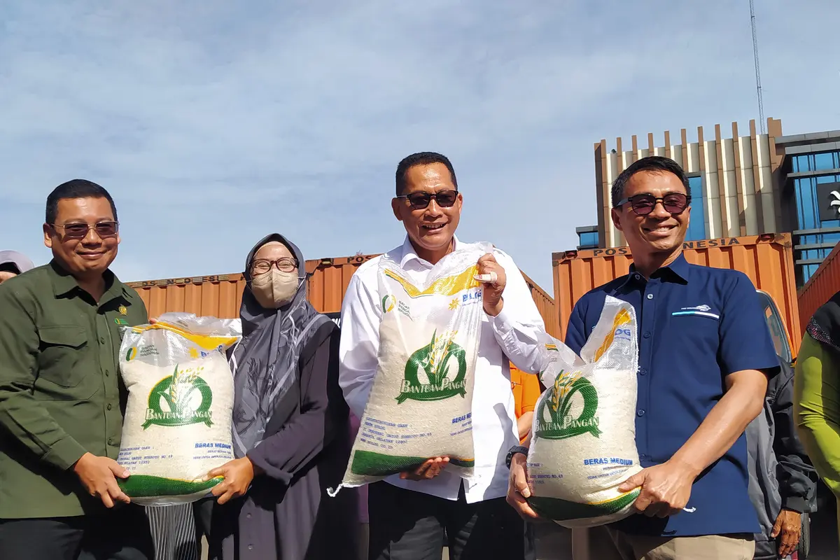 Bantuan sosial atau Bansos beras