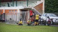 Bek tengah Bali United Gunawan Dwi Cahyo saat berlatih terpisah dengan fisioterapi Bali United di Lapangan Yoga Perkanthi, Jimbaran pada 19 Mei lalu. (Bola.com/Maheswara Putra)