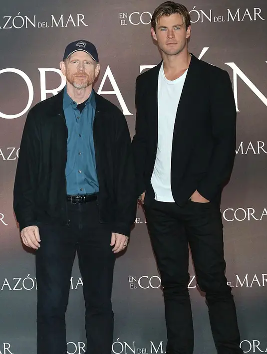 Film yang diangkat dari buku dengan judul yang sama ini akan tayang pada 11 Desember 2015 mendatang. Selain Chris Hemsworth, film ini juga dibintangi oleh Ben Whishaw, Tom Holland, Cillian Murphy, Charlotte Riley dan Brendan Gleeson. (via dailymail.co.uk)