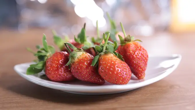 Bisa Tetap Cantik, Ini 5 Keunggulan dari Stroberi
