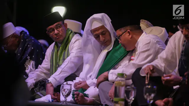 Anies Baswedan dan Sandiaga Uno