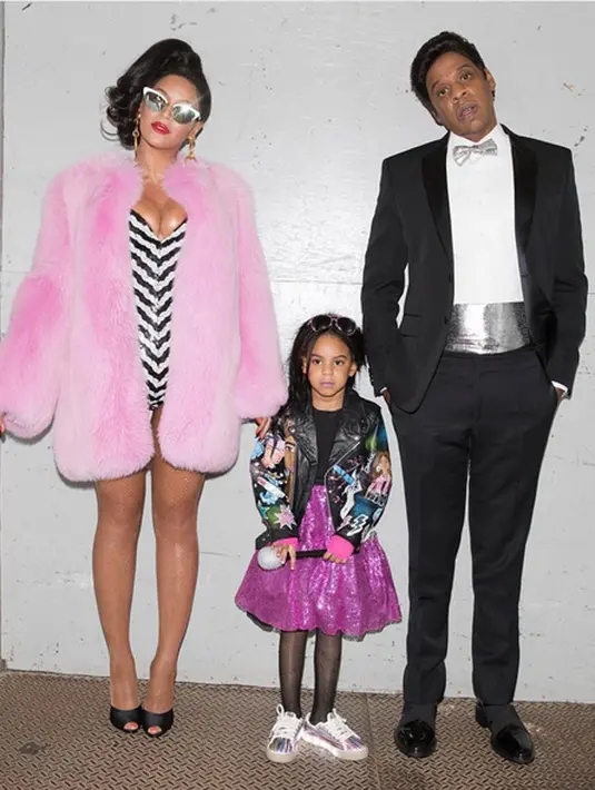 Selama hamil, Beyonce selalu mengabadikan perkembangan perut buncitnya dengan mengunggah foto di media sosial. Setelah melahirkan, pasangan suami istri ini justru tak berbagi kabar bahagia itu dan membuat publik penasaran. (Instagram/beyonce)