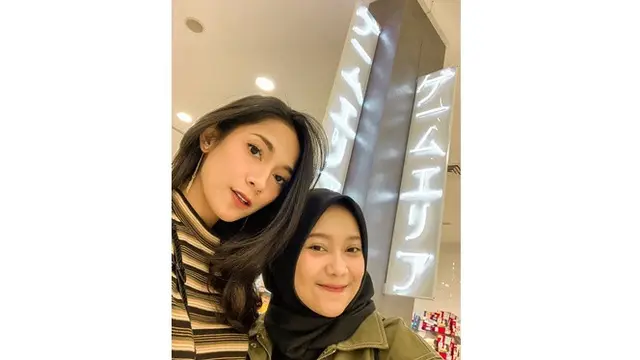Tak Kalah Memesona, Ini 6 Potret Shafira Amalia Adik Dinda Kirana