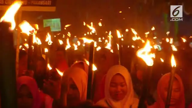 VIDEO: Pawai Lautan Obor Menyambut Tahun Baru Islam