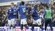 Romelu Lukaku (10) dan Arouna Kone (9) menjadi bintang Everton saat menang 6-2 atas Sunderland dalam lanjutan Premier League di Goodison Park, Minggu (1/11/2015). (REUTERS/Carl Recine)
