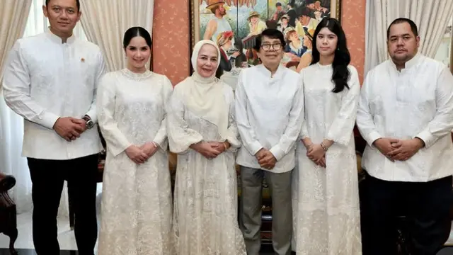 Gaya Menantu SBY dan Jokowi saat Lebaran 2025. [@annisayudhoyono]