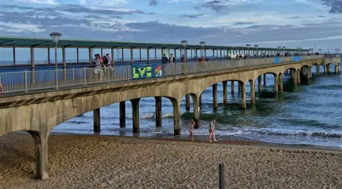 Lokasi pemancingan di Boscombe Pier, Burnemouth, Inggris (Foto: Paul Southgate)