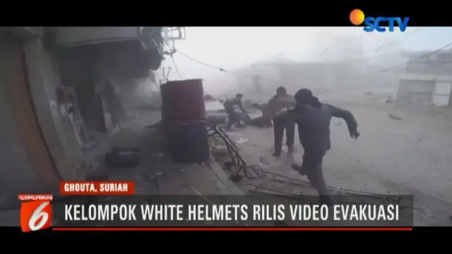 White Helmet tidak mengklarifikasi siapa yang melakukan serangan di Douma kota di Distrik Ghouta Timur ini.