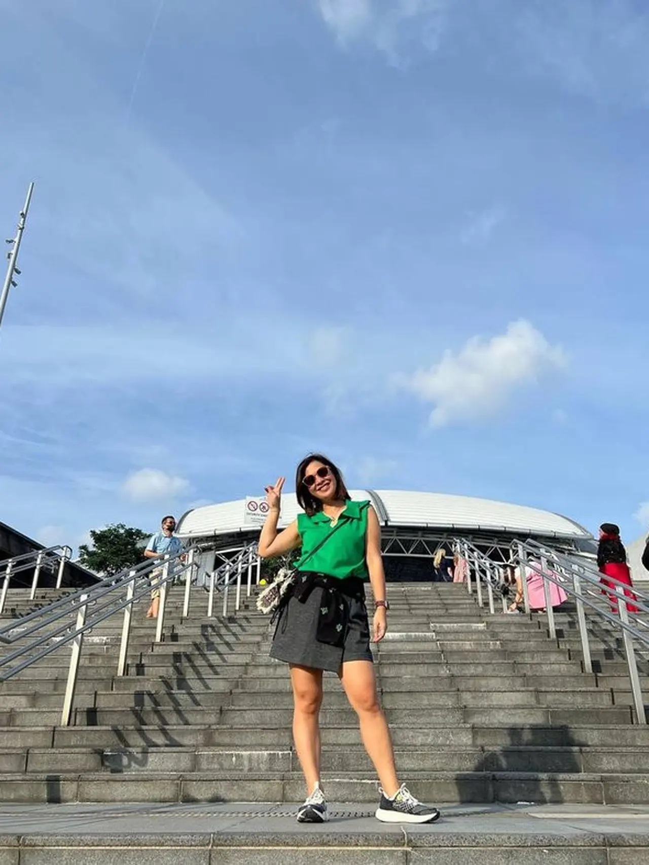 18 Tahun Menikah, Ini 10 Potret Cantik Fifi Karamoy Istri Vincent Rompies