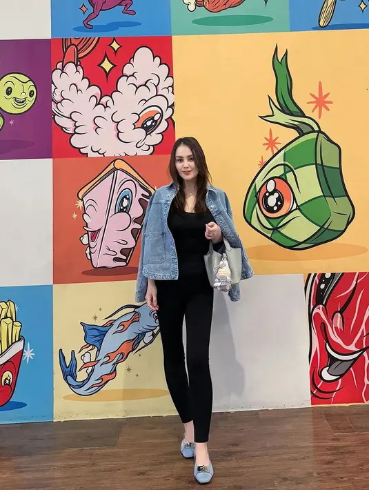 Jennifer Dunn menajdi salah satu selebriti yang turut menjalani operasi batriatrik. [Foto: Instagram/jeje_haris89]