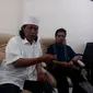 Emha Ainun Nadjib alias Cak Nun, salah satu orangtua murid Sekolah Kesatuan Bangsa Bantul Yogya yang menjadi sorotan dengan adanya Turki Embassy Annoucement. (Liputan6.com/Fathi Mahmud)