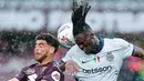Hasil tersebut membuat keunggulan Napoli atas Inter Milan terpangkas dari tiga poin menjadi satu. Situasi ini membuat kompetisi menuju Scudetto sangat terbuka lebar bagi kedua tim. (Spada/LaPresse via AP)