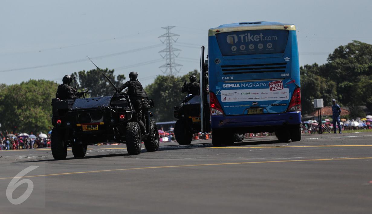 Pasukan Elit Tni Au Beraksi Selamatkan Sandera Di Lanud Halim Foto Liputan6 Com