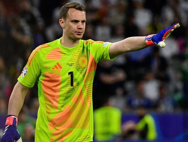 Sejak pertama kali digelar pada 1960, ajang pesta sepak bola antar-negara Eropa yang dikenal dengan Piala Eropa atau Euro telah mencatatkan beberapa rekor menarik, di antaranya adalah rekor kiper dengan penampilan terbanyak. Tercatat ada 4 kiper yang memimpin dalam daftar penampilan terbanyak di ajang Euro, dua di antaranya kini masih tampil pada Euro 2024 dan satu di antaranya diprediksi bakal mematahkan rekor sebagai penampil terbanyak. (AFP/Tobias Schwarz)