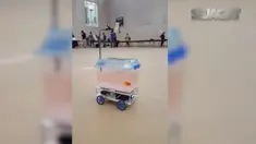Kamera di atas akuarium mampu menangkap gerak ikan yang bergerak.