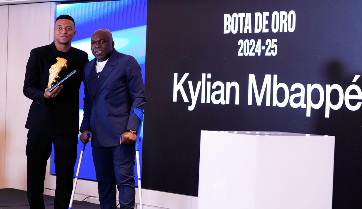 Penyerang 26 tahun tersebut memenangkan Sepatu Emas Eropa berkat torehan 31 gol yang dicetaknya di Liga Spanyol musim lalu. (AP Photo/Manu Fernandez)