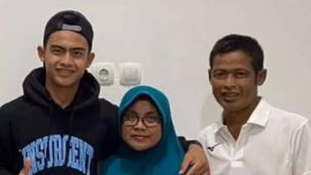 5 Potret Kesederhanaan Mendiang Ayah Pratama Arhan, Fondasi Hidup yang Membentuk Karakter Sang Pemain