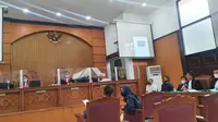 Sidang Pemeriksaan Saksi Ahli Perkara dugaan Unlawfull Killing, Laskar FPI di PN Jaksel. (Merdeka.com)