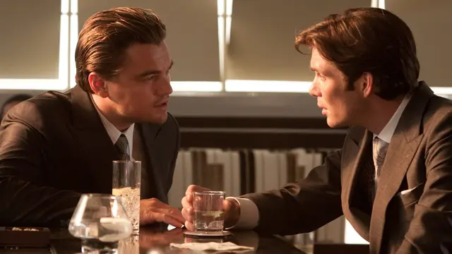 Cillian Murphy dan Leonardo DiCaprio dalam film Inception. (Foto: Warner Bros. Pictures)