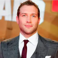 Jai Courtney (foto: wallpaperhd.website)