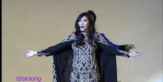 Karir Isyana Sarasvati dimulai dari musik klasik dan opera. Resital Vokal ini, menjadi bukti cinta Isyana Sarasvati pada musik klasik.