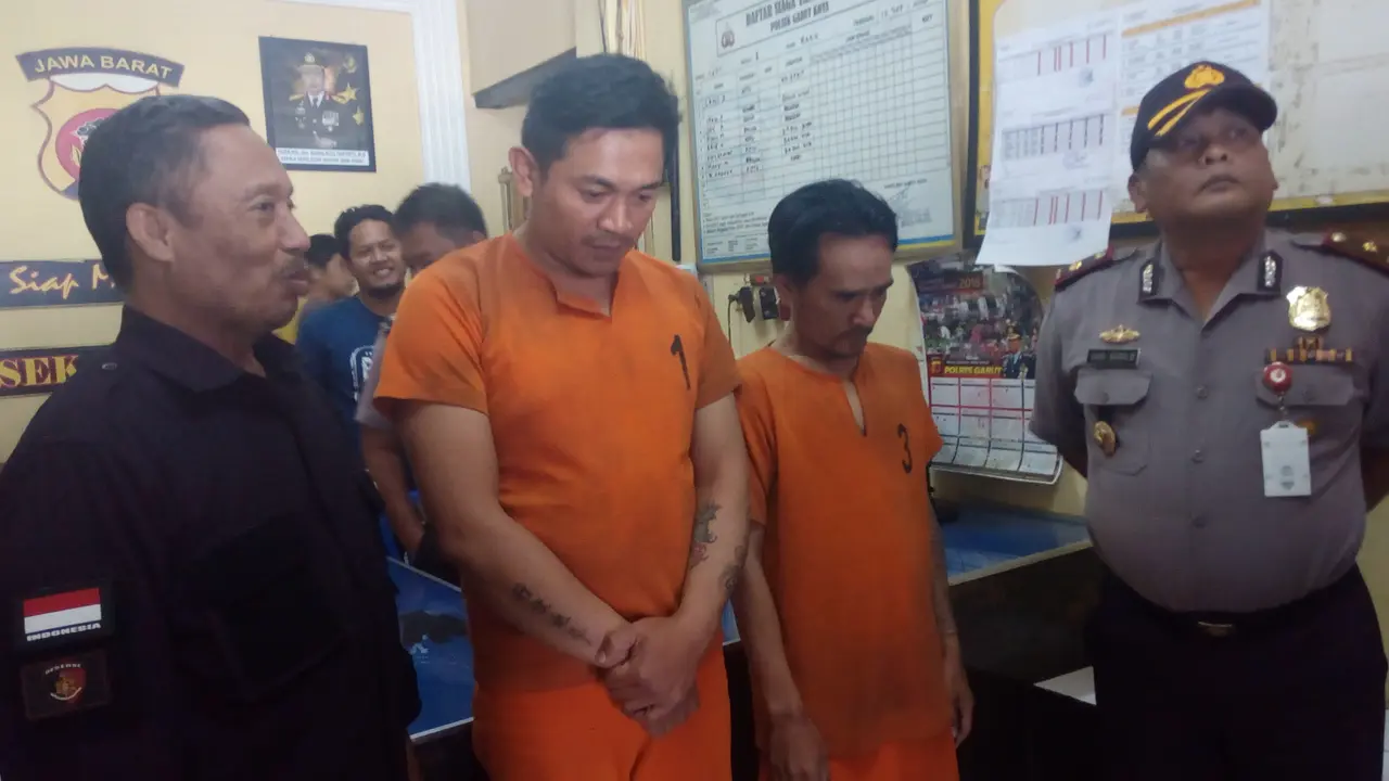 YS, dan IR, dua polisi gadungan di Garut akhirnya diringkus petugas