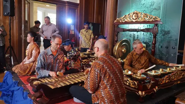 Pusat budaya Sunda di Inggris